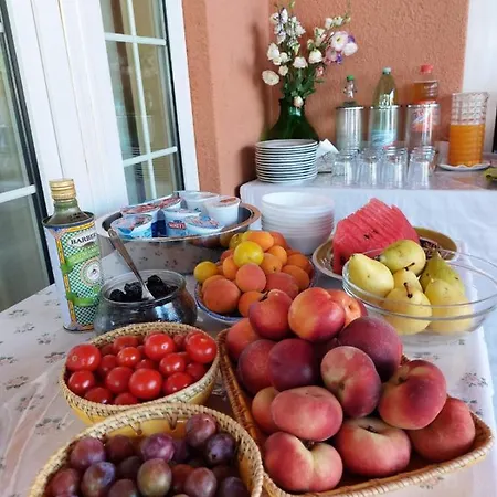 吉奥吉别墅住宿加早餐酒店 4*