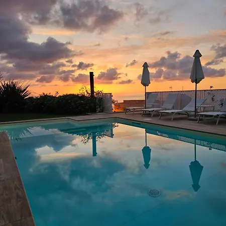 吉奥吉别墅住宿加早餐酒店 4*